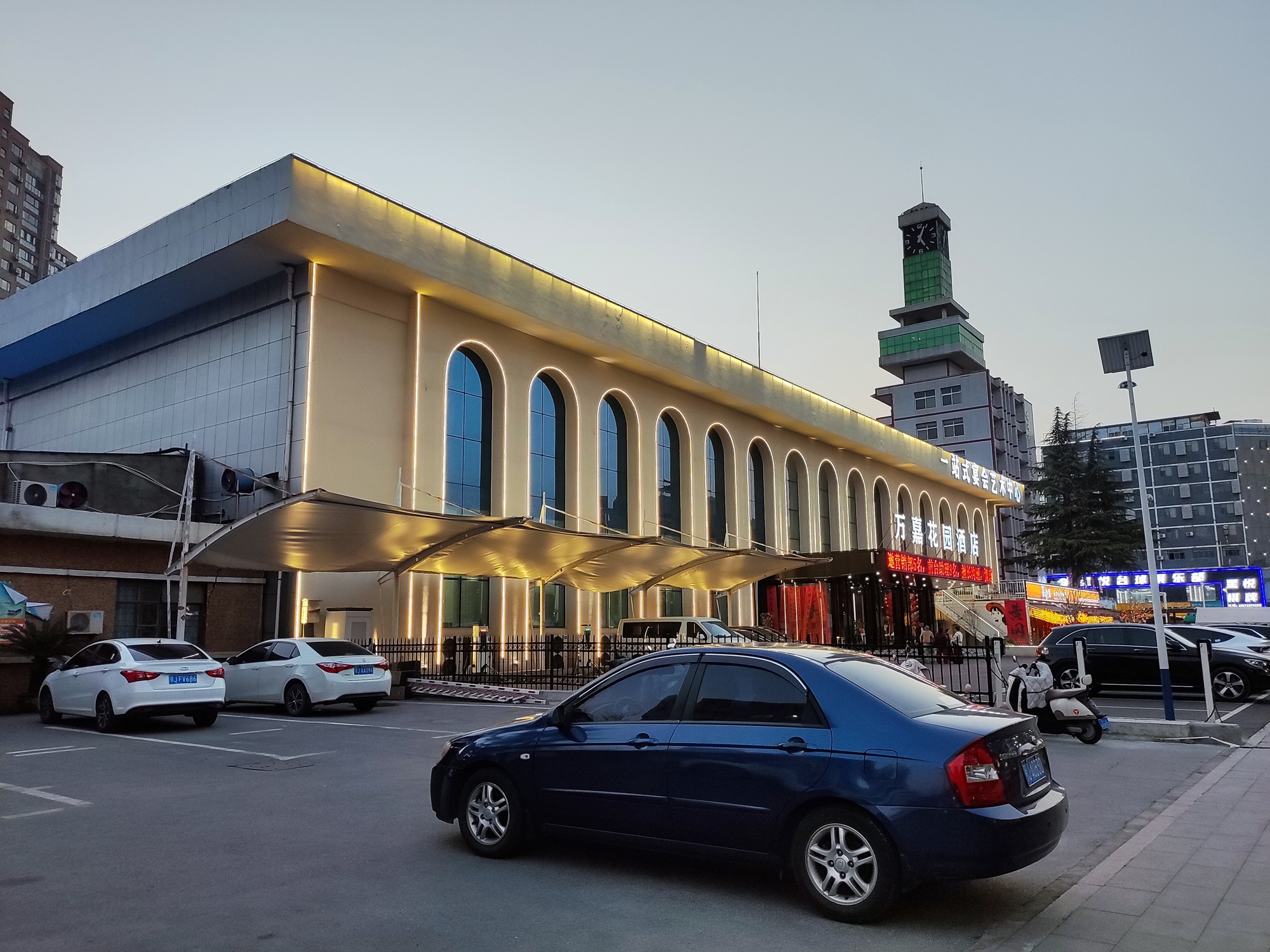 新车站成了酒店